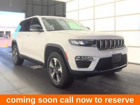 White 2023 Jeep Grand Cherokee 4xe for sale in Gurnee, IL