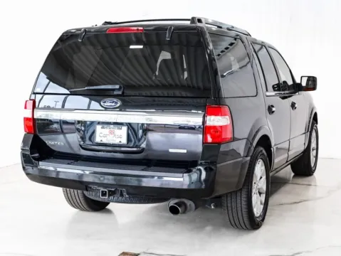 More photos of 2016 Ford Expedition Limited at CarWise Gurnee, IL
