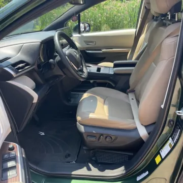 Another view of 2021 Toyota Sienna XLE for sale in Gurnee, IL at CarWise Gurnee