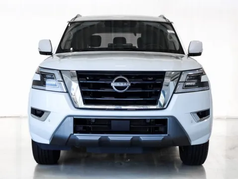 Photos of 2021 Nissan Armada SV for sale in Gurnee, IL at CarWise Gurnee