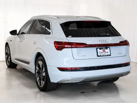 More photos of 2022 Audi e-tron Premium Plus at CarWise Gurnee, IL