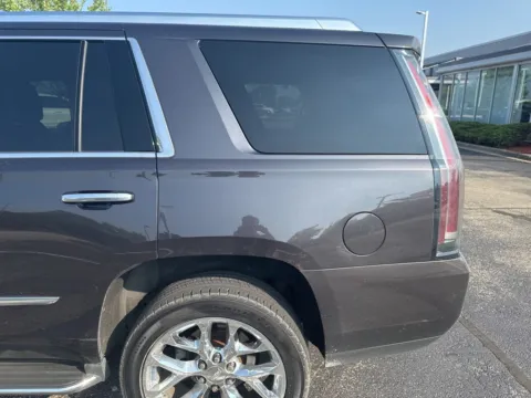 More photos of 2016 Cadillac Escalade Luxury at CarWise Gurnee, IL