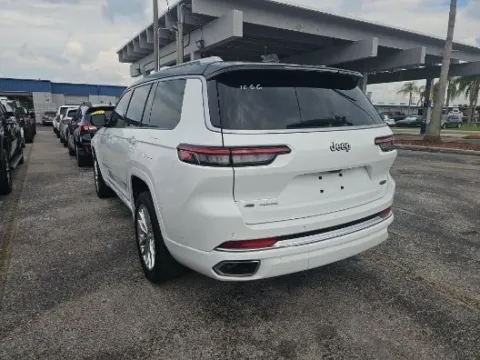 Photos of 2021 Jeep Grand Cherokee L Summit for sale in Gurnee, IL at CarWise Gurnee