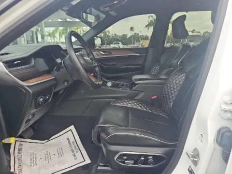 Another view of 2021 Jeep Grand Cherokee L Summit for sale in Gurnee, IL at CarWise Gurnee