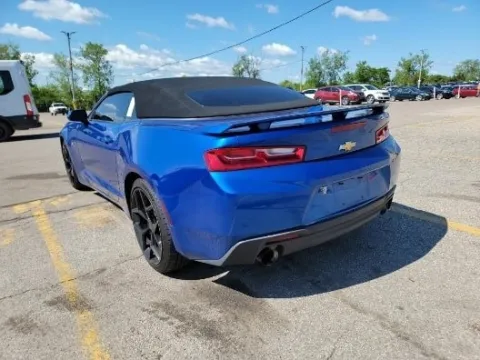 Photos of 2018 Chevrolet Camaro 1LT for sale in Gurnee, IL at CarWise Gurnee