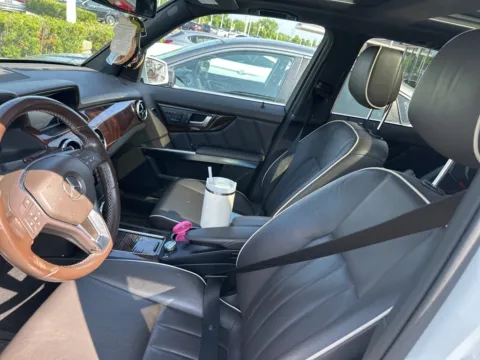 Another view of 2014 Mercedes-Benz GLK 350 for sale in Gurnee, IL at CarWise Gurnee