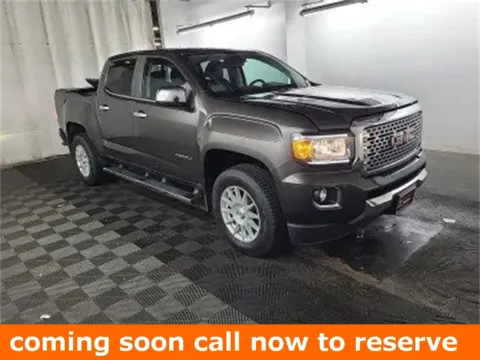 Gray 2019 GMC Canyon Denali for sale in Gurnee, IL