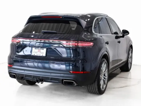 More photos of 2020 Porsche Cayenne at CarWise Gurnee, IL