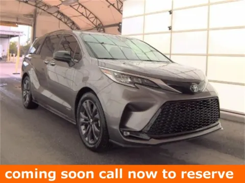 Gray 2021 Toyota Sienna XSE for sale in Gurnee, IL