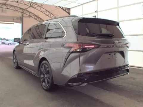 Photos of 2021 Toyota Sienna XSE for sale in Gurnee, IL at CarWise Gurnee