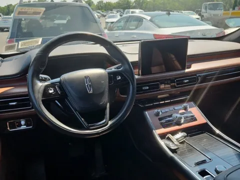 More photos of 2022 Lincoln Aviator Reserve at CarWise Gurnee, IL
