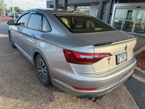 Photos of 2019 Volkswagen Jetta 1.4T SE for sale in Gurnee, IL at CarWise Gurnee