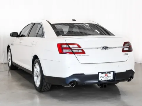 More photos of 2016 Ford Taurus SEL at CarWise Gurnee, IL
