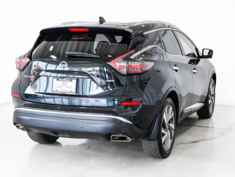 More photos of 2021 Nissan Murano SL at CarWise Gurnee, IL