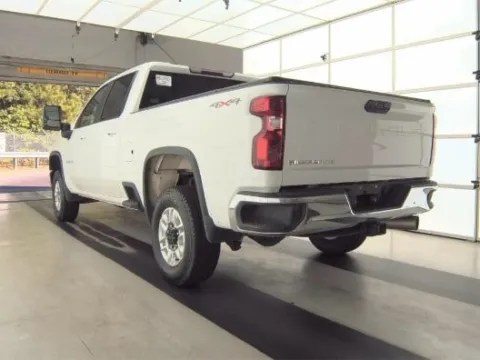 Photos of 2022 Chevrolet Silverado 2500HD LT for sale in Gurnee, IL at CarWise Gurnee