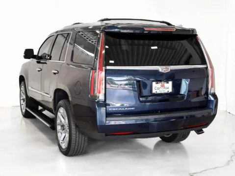 More photos of 2019 Cadillac Escalade Premium Luxury at CarWise Gurnee, IL