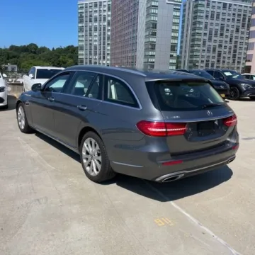 Photos of 2018 Mercedes-Benz E-Class E 400 for sale in Gurnee, IL at CarWise Gurnee