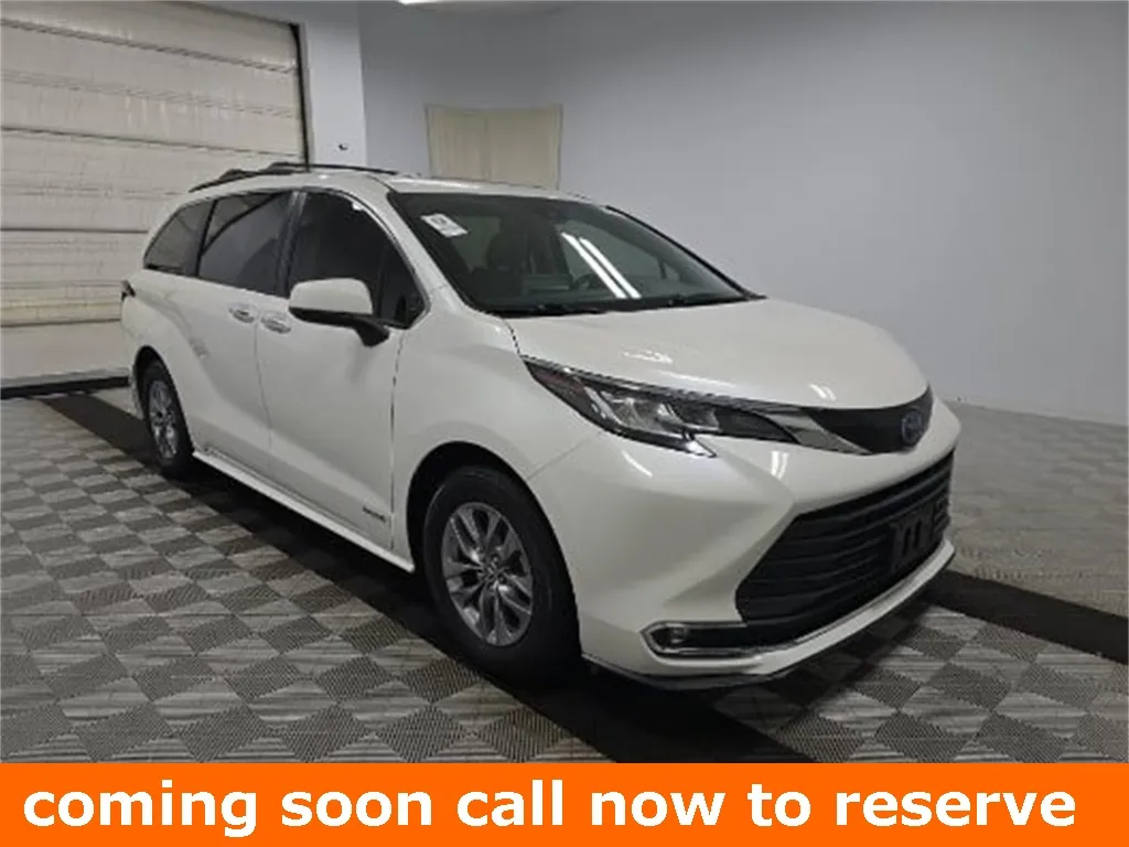 2021 Toyota Sienna XLE