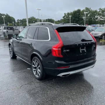 Photos of 2019 Volvo XC90 T6 Momentum for sale in Gurnee, IL at CarWise Gurnee