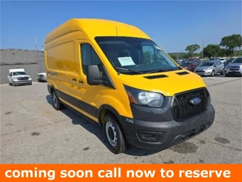 Yellow 2021 Ford Transit-250 for sale in Gurnee, IL