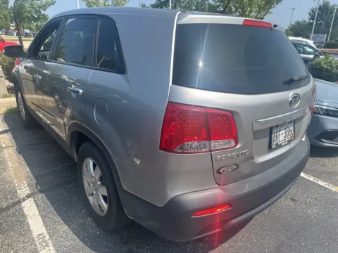 Photos of 2013 Kia Sorento LX for sale in Gurnee, IL at CarWise Gurnee