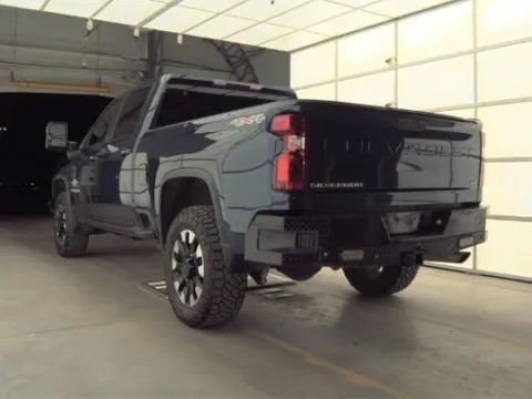 Photos of 2020 Chevrolet Silverado 2500HD LT for sale in Gurnee, IL at CarWise Gurnee