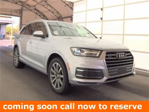 Silver 2019 Audi Q7 45 Premium for sale in Gurnee, IL