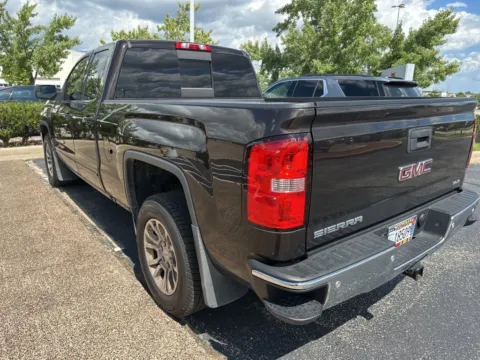 Photos of 2018 GMC Sierra 1500 SLE for sale in Gurnee, IL at CarWise Gurnee