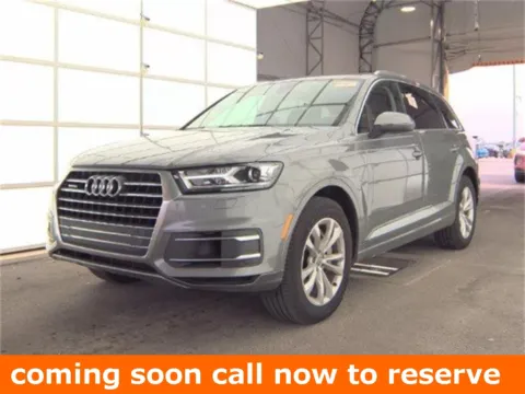 Gray 2017 Audi Q7 3.0T Premium for sale in Gurnee, IL