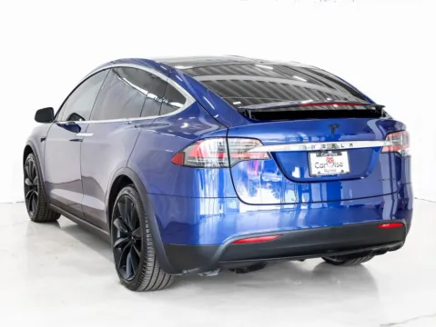 More photos of 2020 Tesla Model X Performance at CarWise Gurnee, IL
