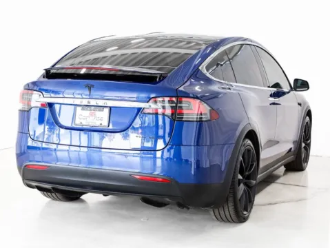 More photos of 2020 Tesla Model X Performance at CarWise Gurnee, IL