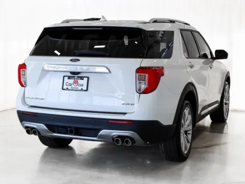 More photos of 2022 Ford Explorer Platinum at CarWise Gurnee, IL