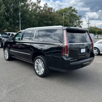 Photos of 2019 Cadillac Escalade ESV Platinum Edition for sale in Gurnee, IL at CarWise Gurnee