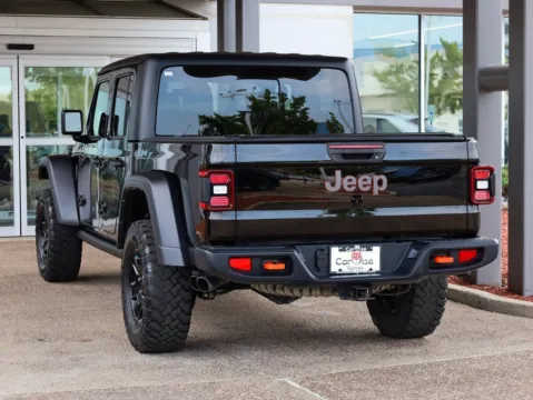 More photos of 2022 Jeep Gladiator Mojave at CarWise Gurnee, IL