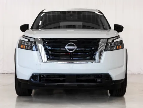Photos of 2025 Nissan Pathfinder S for sale in Gurnee, IL at CarWise Gurnee
