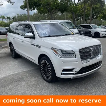 White 2018 Lincoln Navigator L Black Label for sale in Gurnee, IL