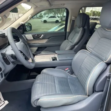 Another view of 2018 Lincoln Navigator L Black Label for sale in Gurnee, IL at CarWise Gurnee