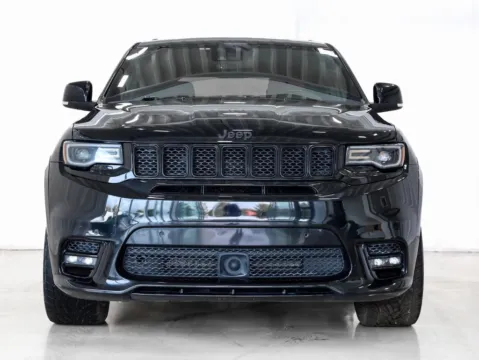 Photos of 2019 Jeep Grand Cherokee SRT for sale in Gurnee, IL at CarWise Gurnee