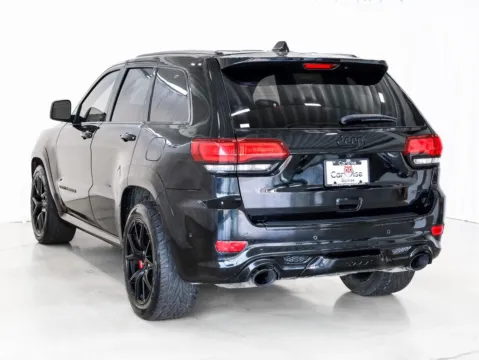 More photos of 2019 Jeep Grand Cherokee SRT at CarWise Gurnee, IL