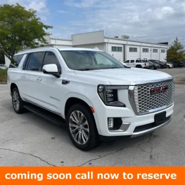 White 2021 GMC Yukon XL Denali for sale in Gurnee, IL