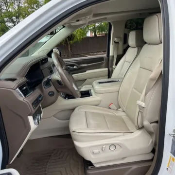 Another view of 2021 GMC Yukon XL Denali for sale in Gurnee, IL at CarWise Gurnee