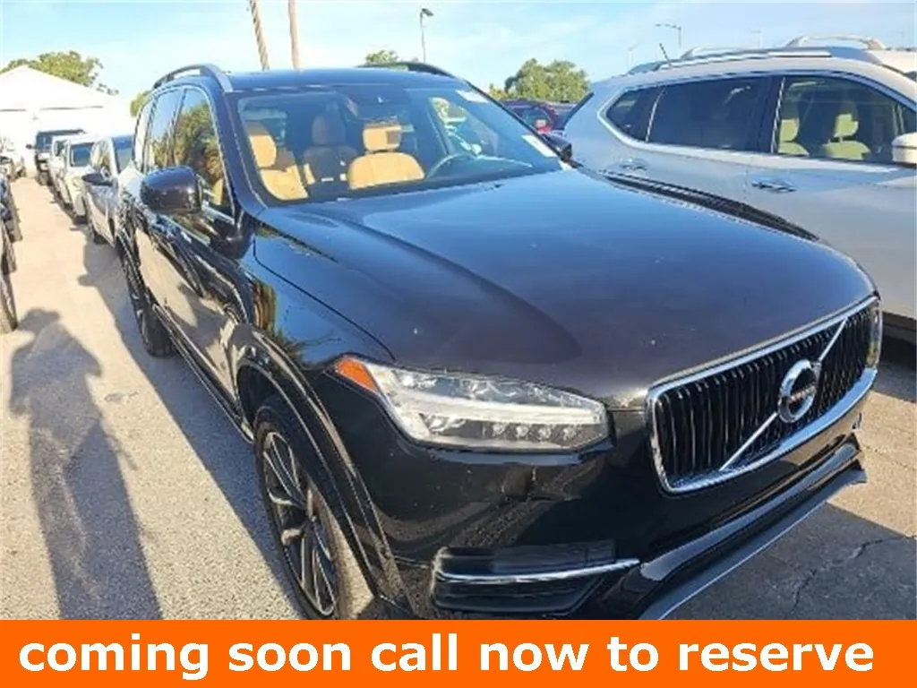 2018 Volvo XC90 T5 Momentum