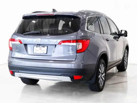More photos of 2021 Honda Pilot Black Edition at CarWise Gurnee, IL