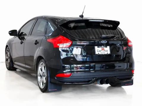 More photos of 2018 Ford Focus ST at CarWise Gurnee, IL