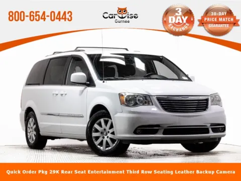 White 2016 Chrysler Town & Country Touring for sale in Gurnee, IL