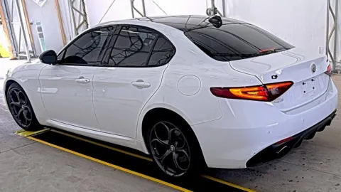 Photos of 2018 Alfa Romeo Giulia Ti Sport for sale in Gurnee, IL at CarWise Gurnee