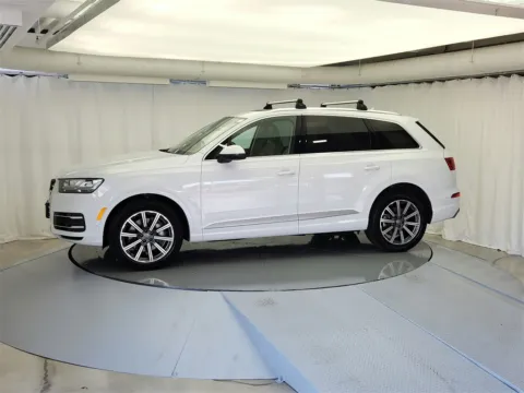More photos of 2019 Audi Q7 55 Prestige at CarWise Gurnee, IL