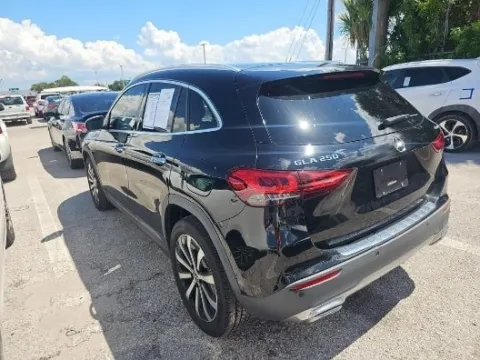 Photos of 2023 Mercedes-Benz GLA 250 for sale in Gurnee, IL at CarWise Gurnee