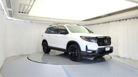 White 2024 Honda Passport Black Edition for sale in Gurnee, IL