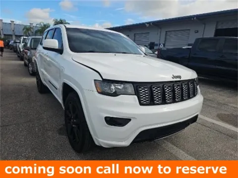 White 2017 Jeep Grand Cherokee Altitude for sale in Gurnee, IL